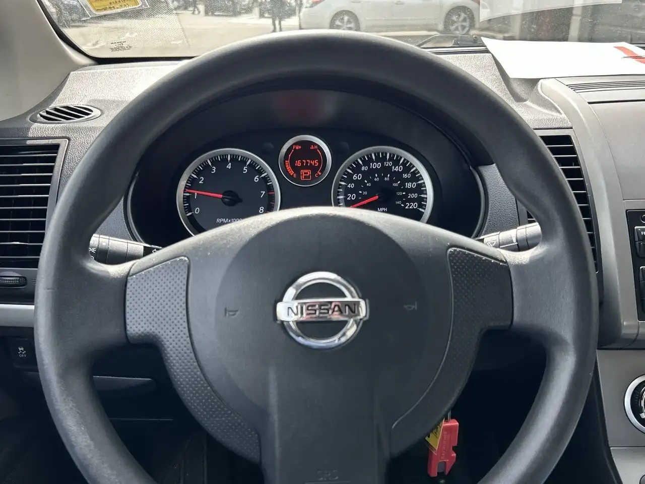 Nissan Sentra снимка Nissan Sentra