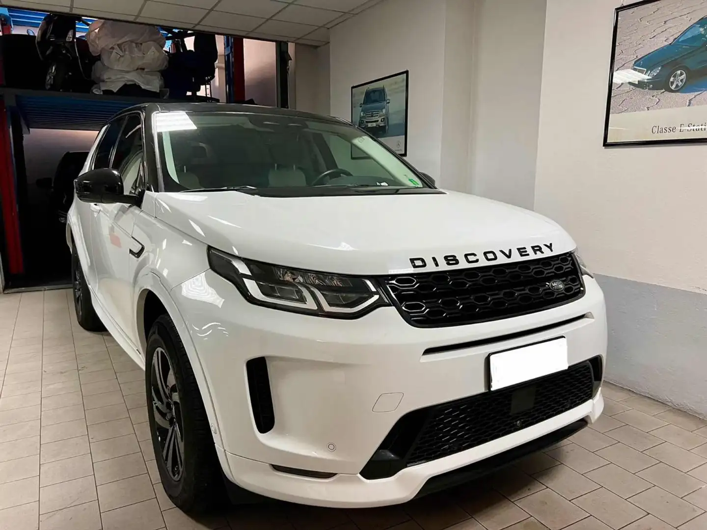 Land Rover Discovery Sport 2.0 TD4 204 CV AWD Auto R-Dynamic HSE Weiß - 1