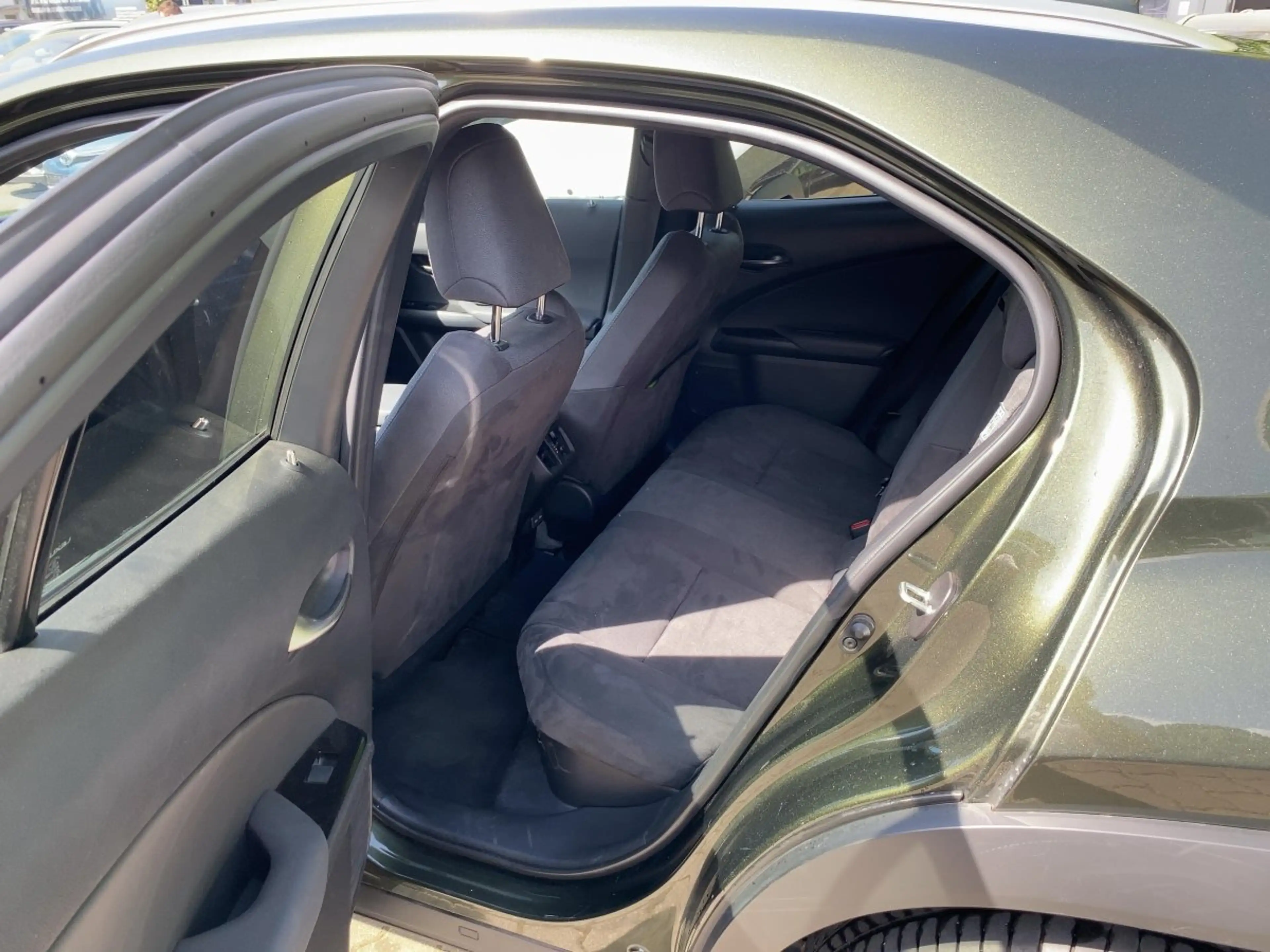 Lexus UX 250h UX 250 h Style Edition zuverlässiger GW — photo 13