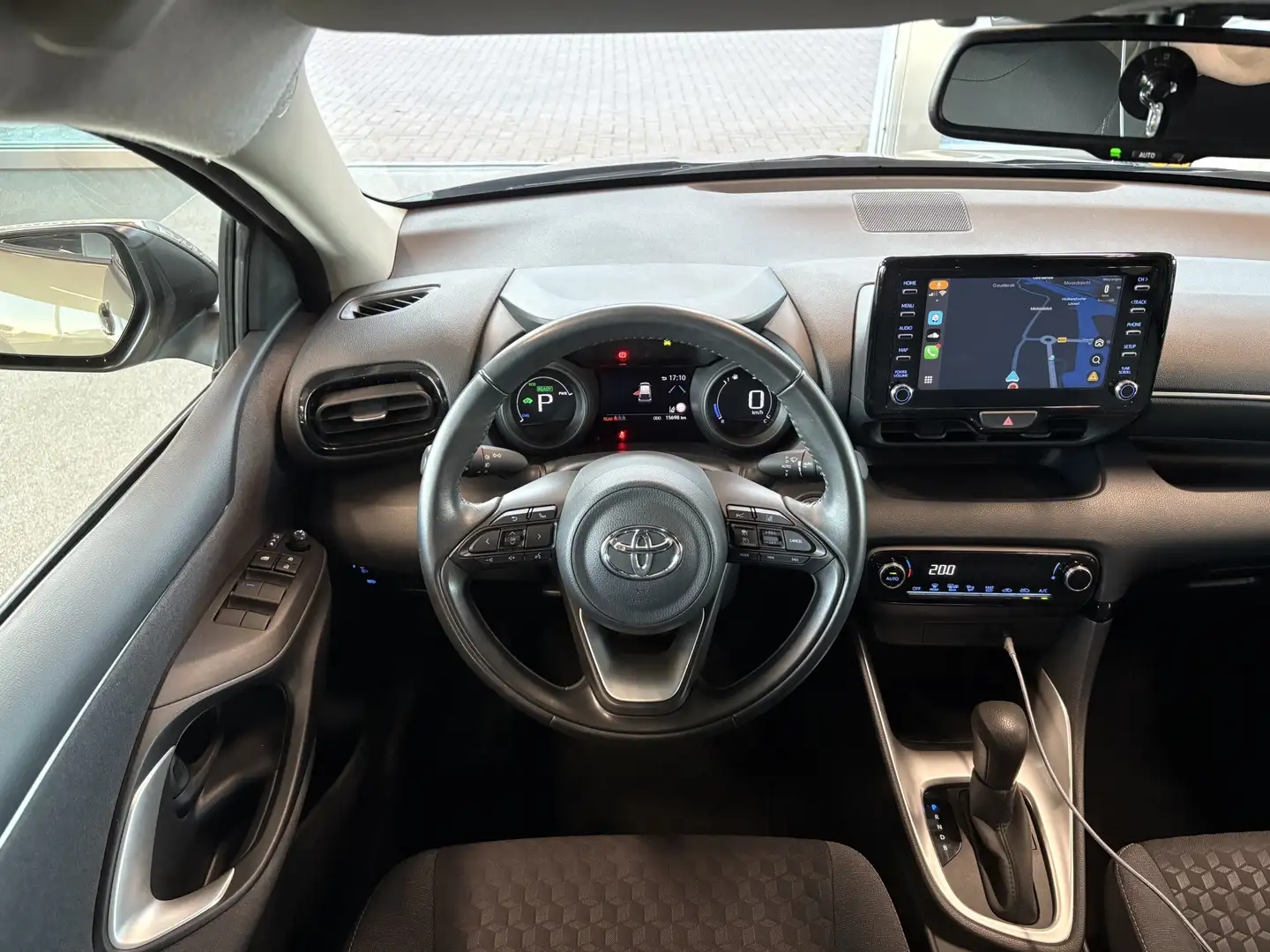 Toyota Yaris 1.5 Hybrid 115pk Business Plus CAMERA/CARPLAY/DODE Groen - 2