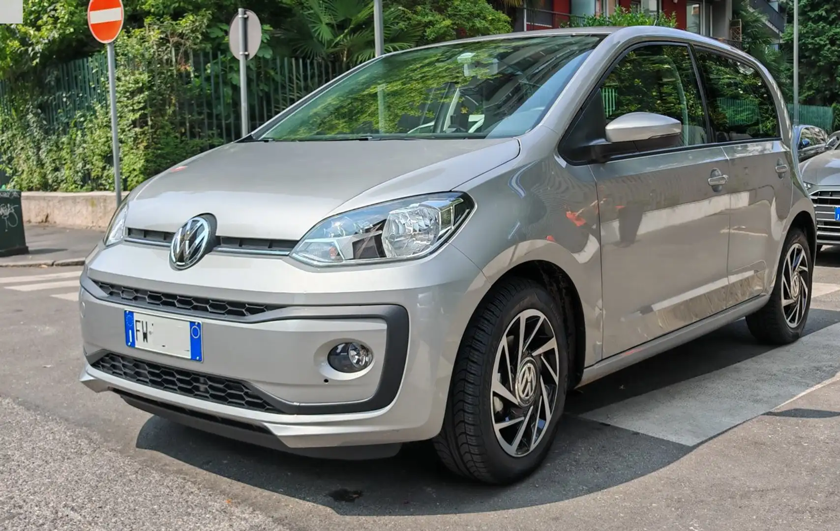 Volkswagen up! up! 5p 1.0 Move up! 75cv Argento - 1