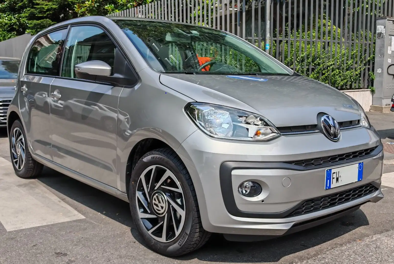 Volkswagen up! up! 5p 1.0 Move up! 75cv Argento - 2