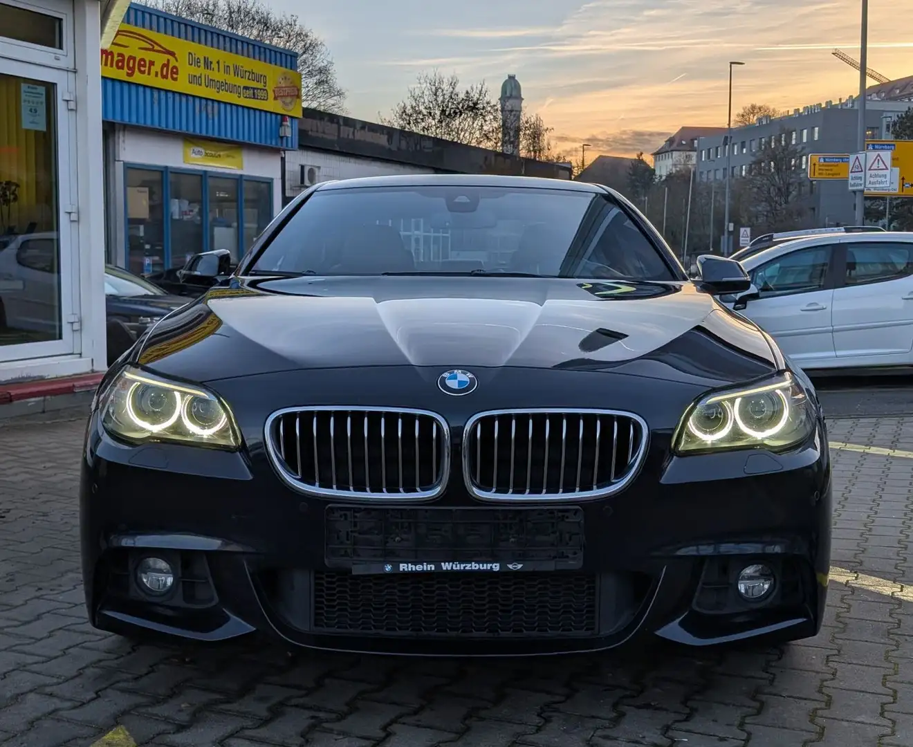 BMW 520 d Lim. M-Sport-Paket*2.Hd*Temp*4xShz*Pdc*Navi Schwarz - 2