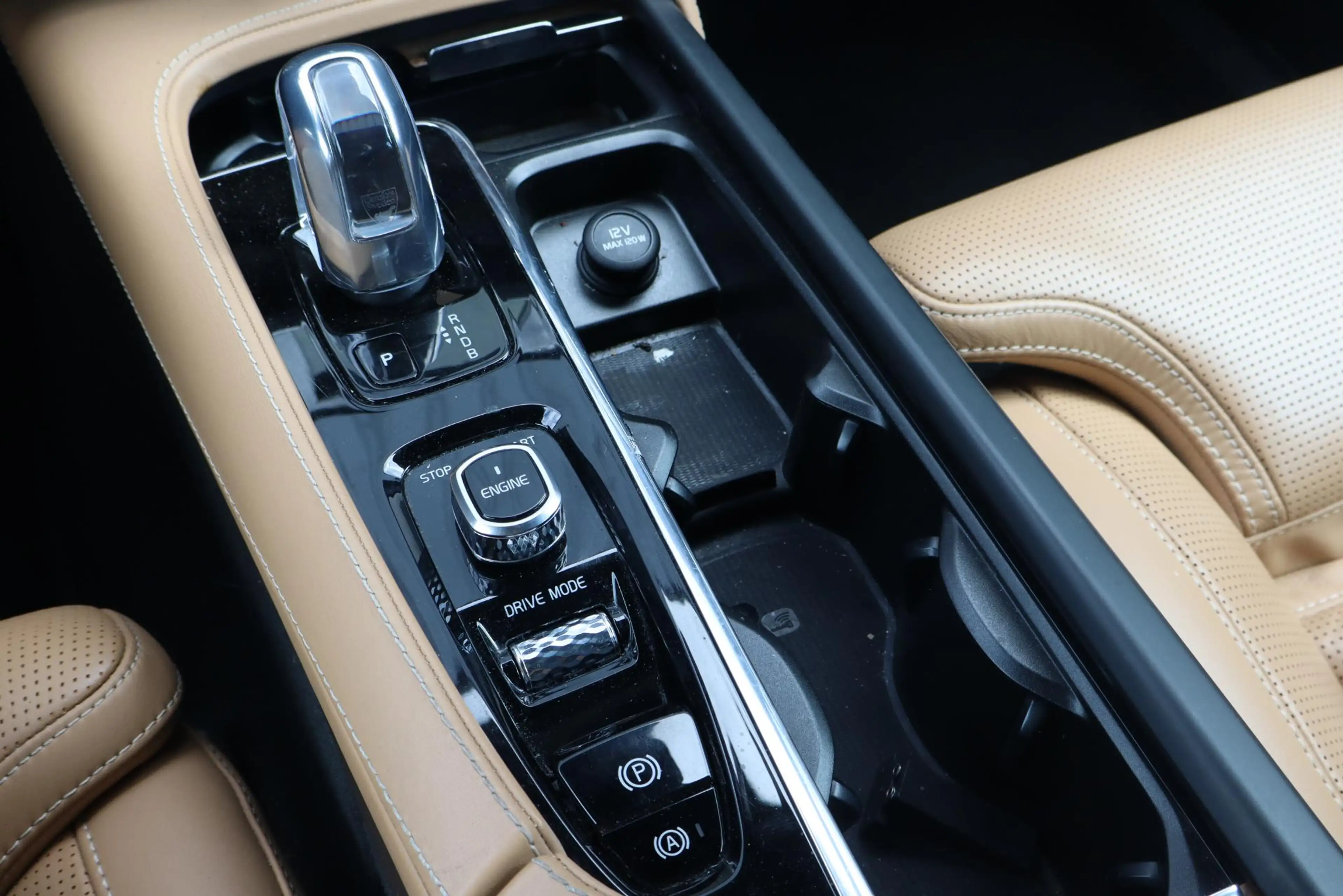 Volvo XC90 2.0 T8 Twin Engine AWD Inscription 7 Zitter | SOH — photo 23
