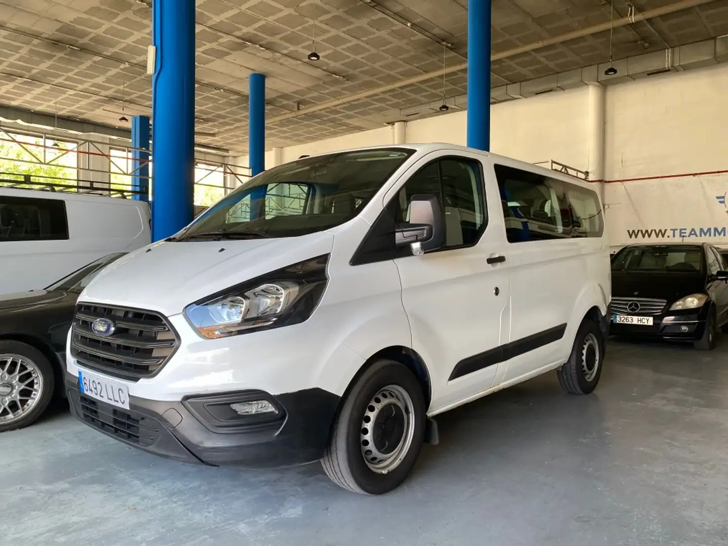 Ford Transit Custom FT 320 L1 Kombi Ambiente EcoBlue Hy Weiß - 2