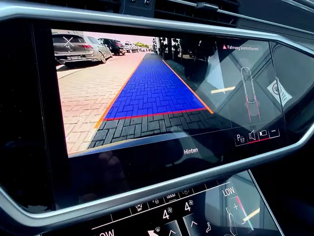 Audi A6 view 14