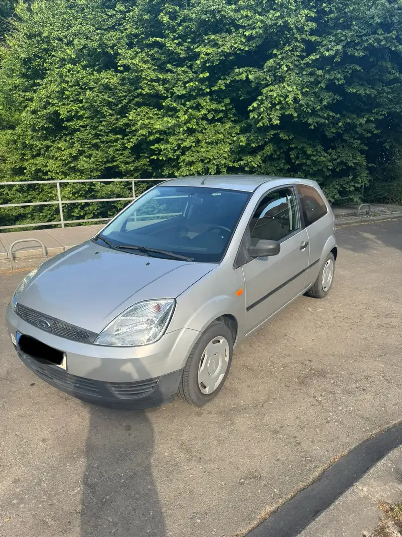 Ford Fiesta 1.3i Ambiente Zilver - 2