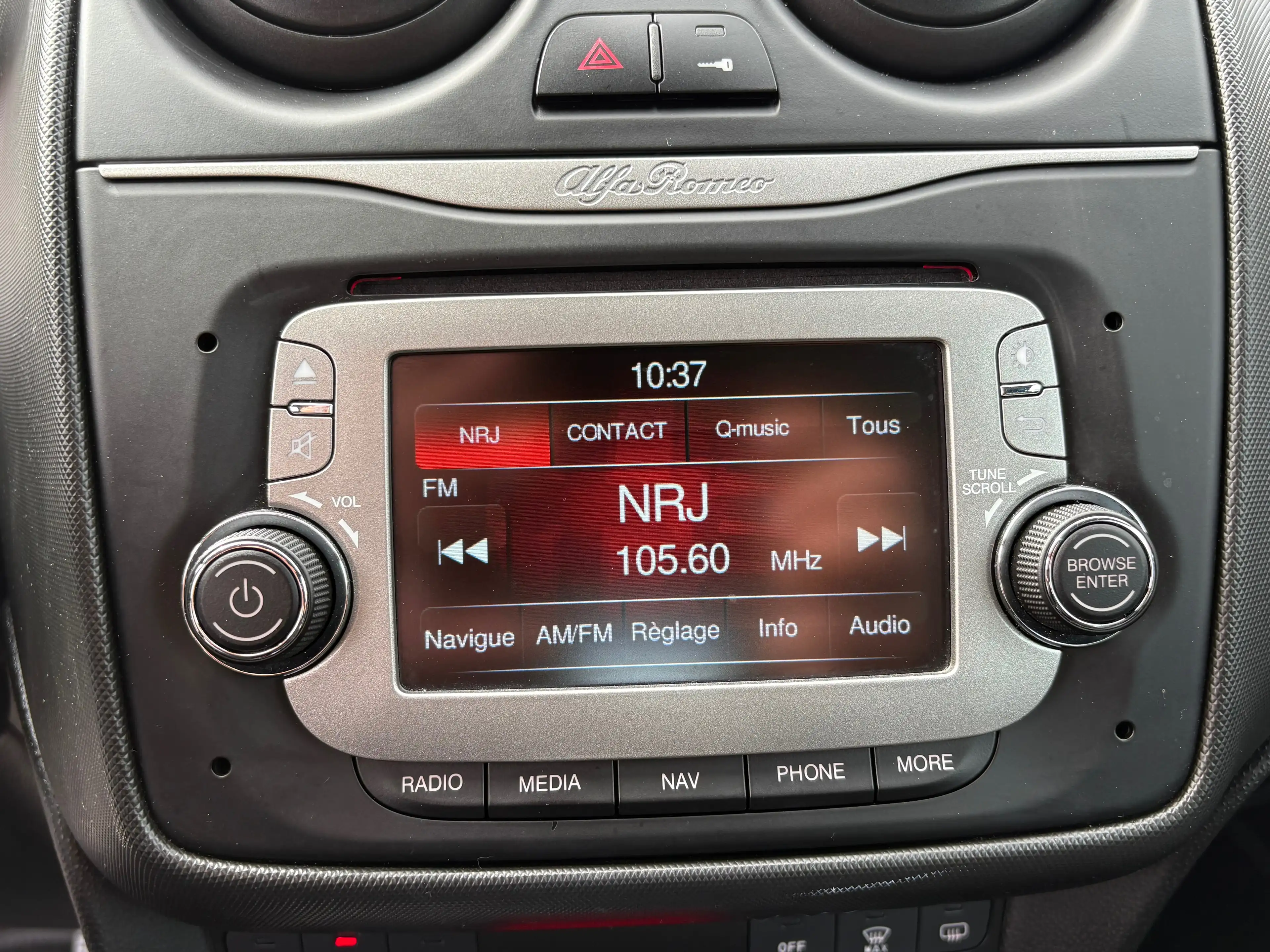 Alfa Romeo MiTo Mito 1.4i Multi Air Progression Start/GARANTIE/CLIM/CARNET/CT/GRISMATDORIGINE/JANTES/ — photo 14