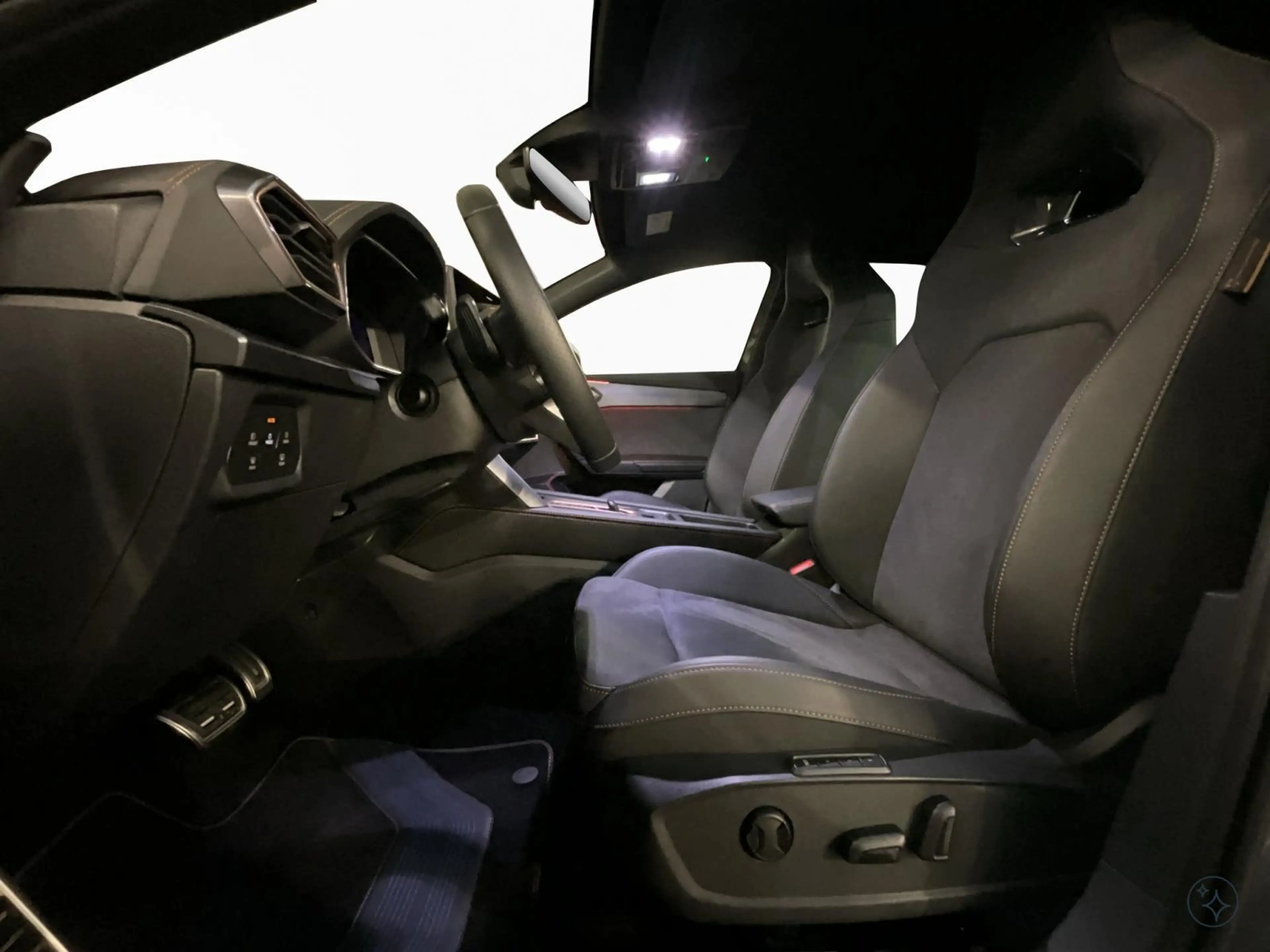 CUPRA Leon DSG+Dynamic-Design+Pure-Performance+Intelligent-Dr — photo 9