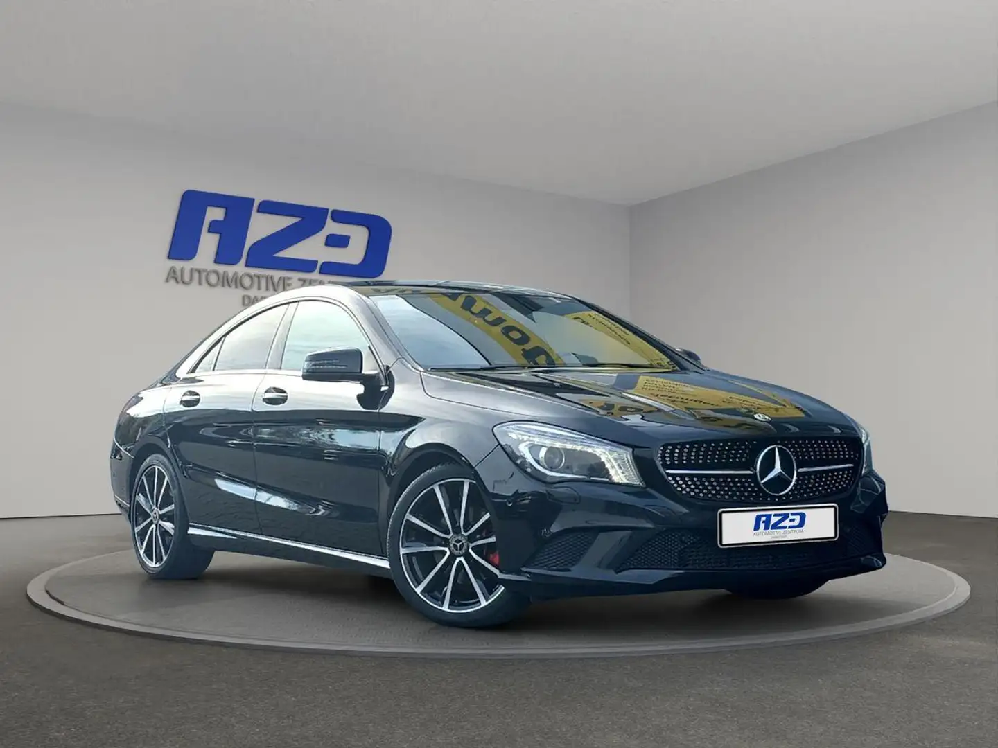 Mercedes-Benz CLA 180 NAVI T-LEDER Bi-XENON PDC Schwarz - 2