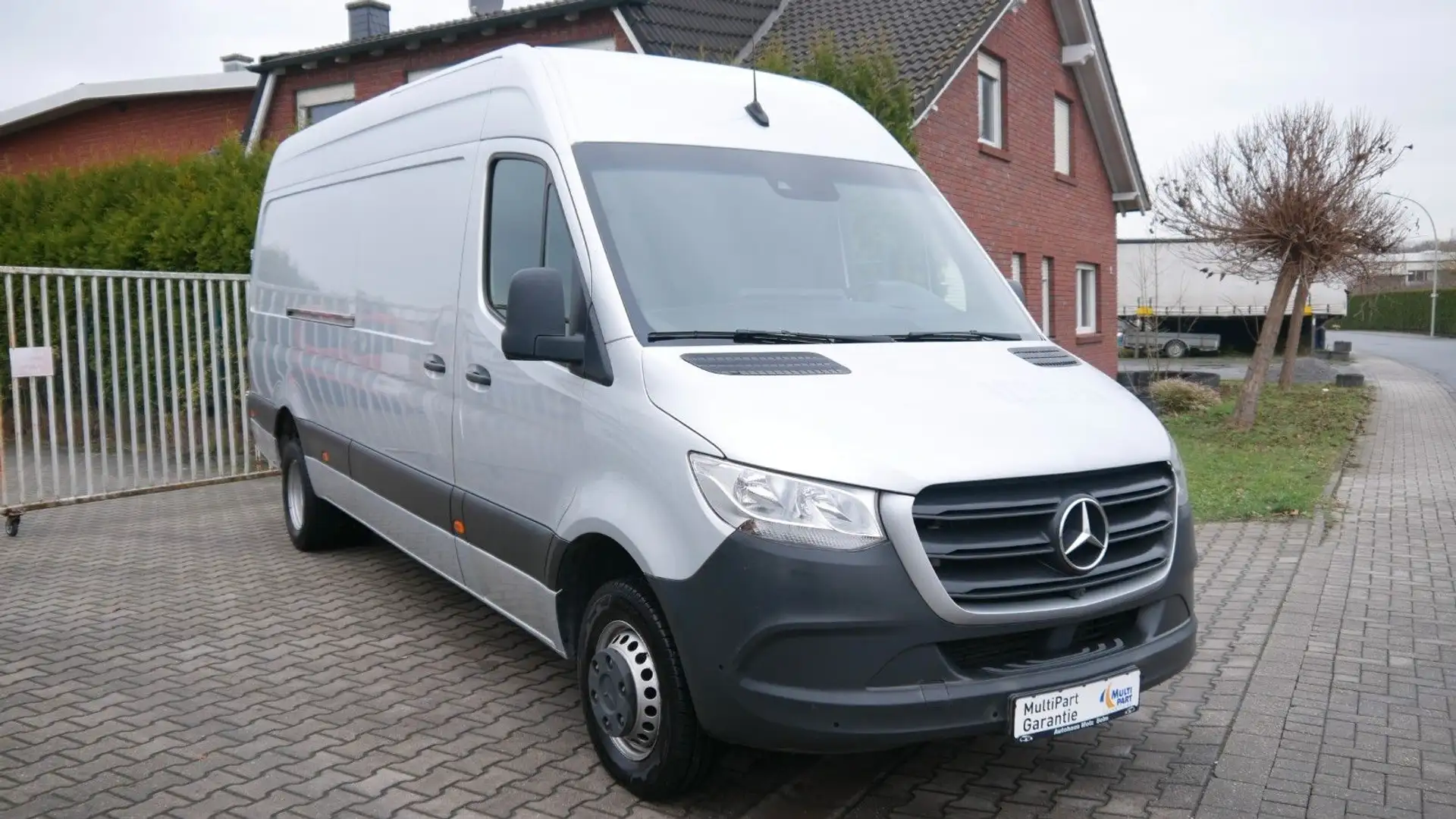 Mercedes-Benz Sprinter III Kasten RWD/AWD 519 CDI RWD L3 / L4 Argent - 1