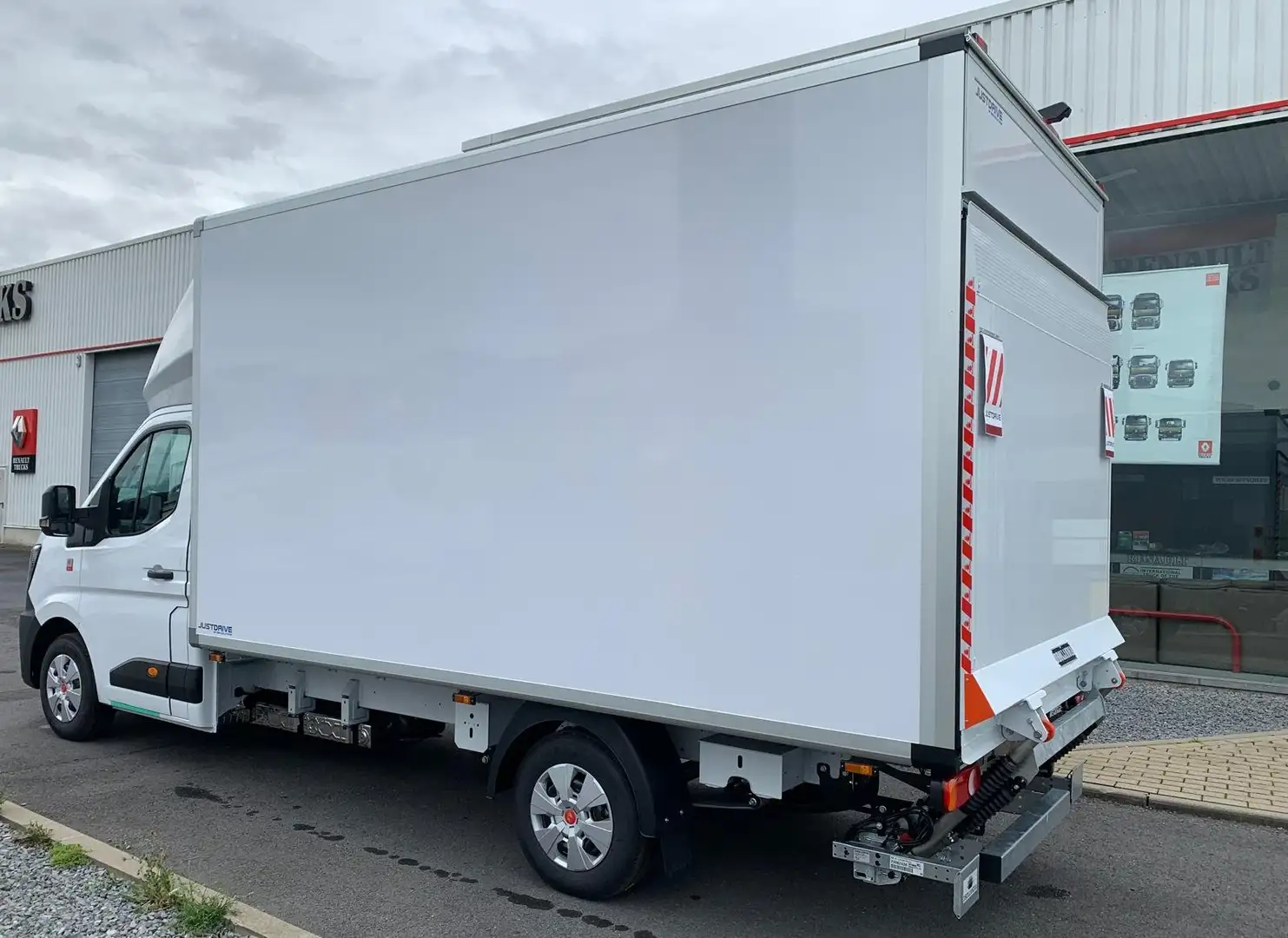 Renault Master Red Edition 3.5T 170cv auto caisse 20m3 & hayon Wit - 2