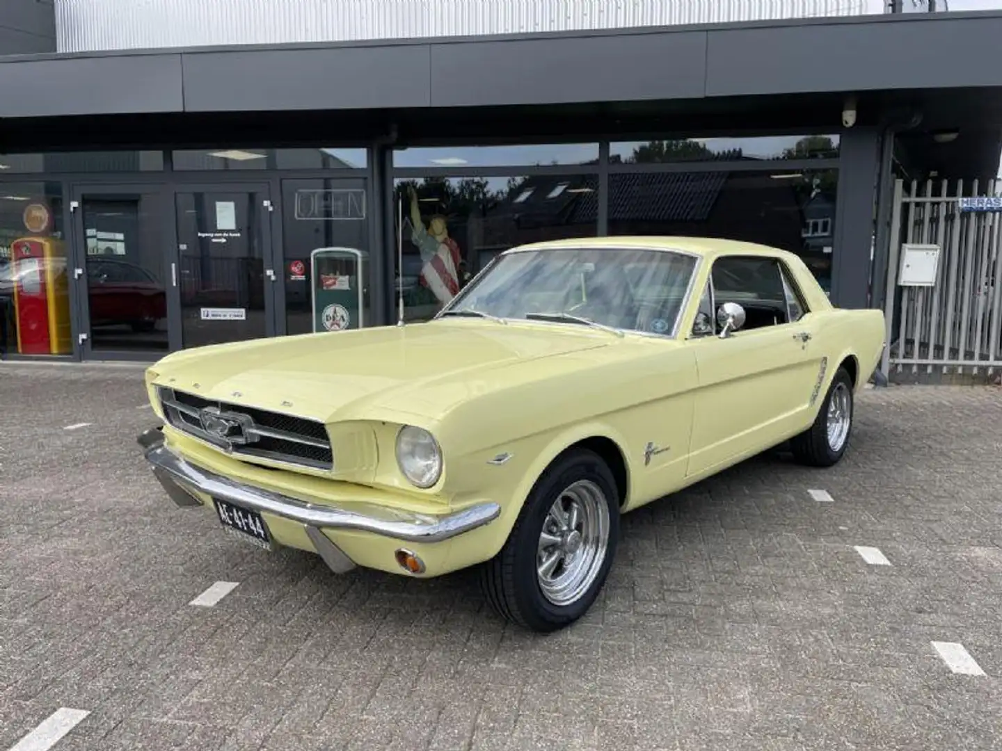 Ford Mustang USA Geel - 2