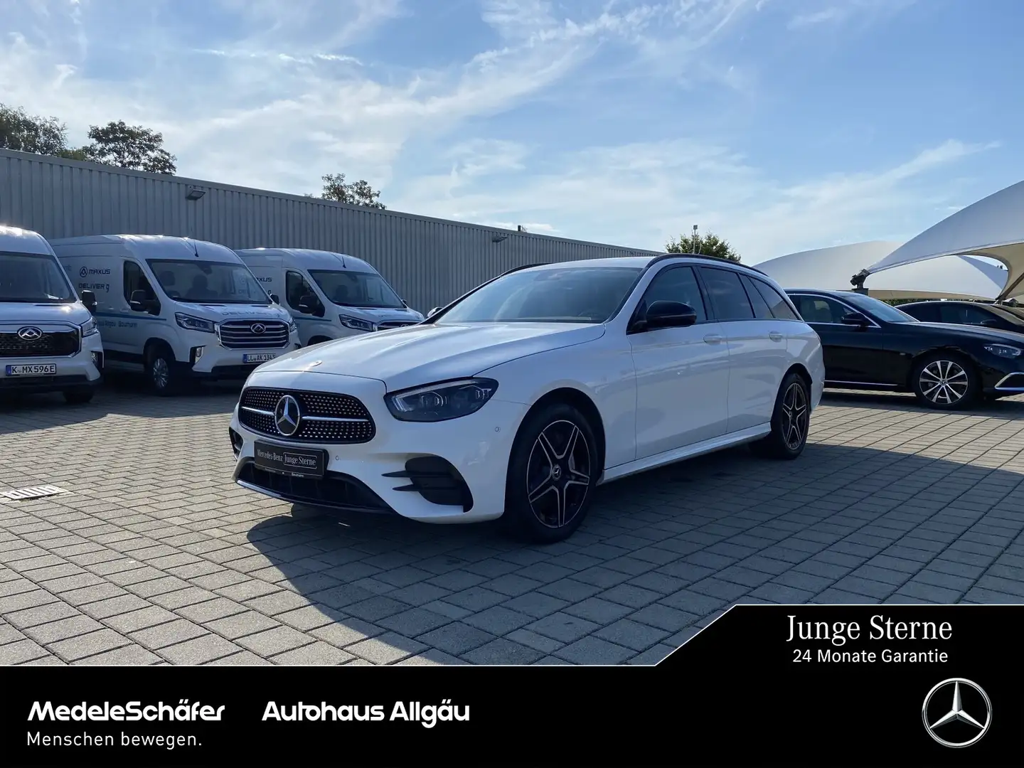Mercedes-Benz E 300 E 300 de 4MATIC T-Modell AHK Multi-LED Widescreen Weiß - 1