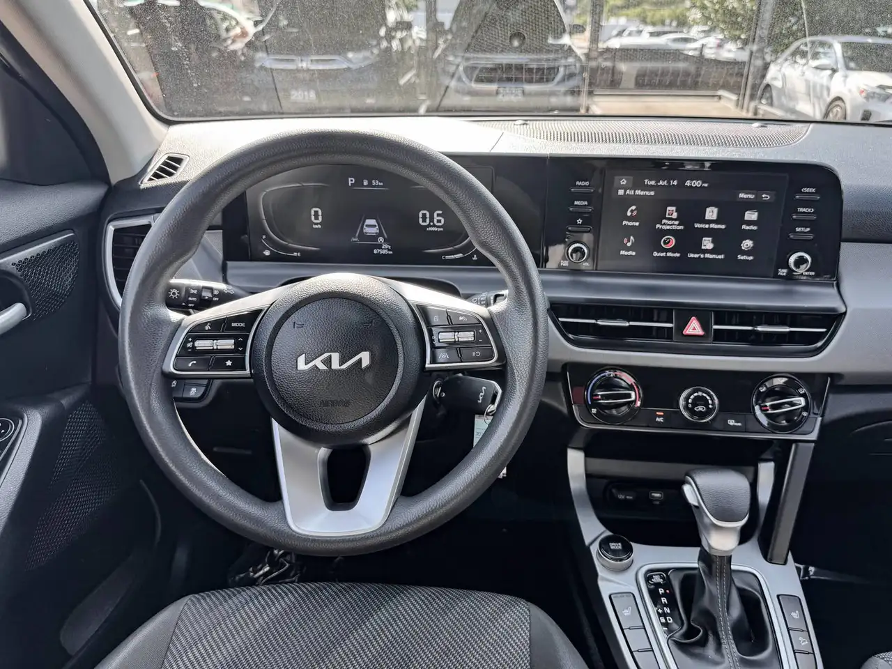 Kia Seltos photo Kia Seltos
