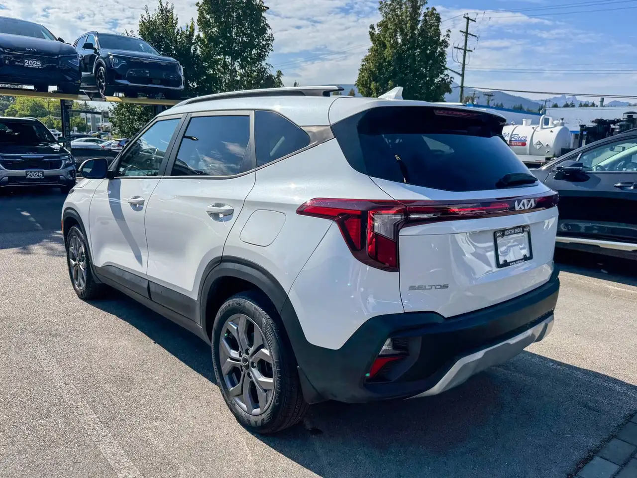 Kia Seltos photo Kia Seltos