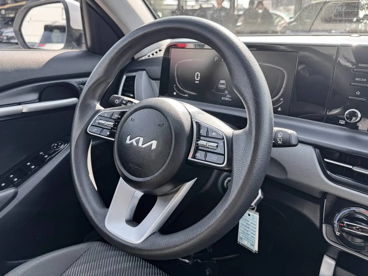 Kia Seltos photo Kia Seltos