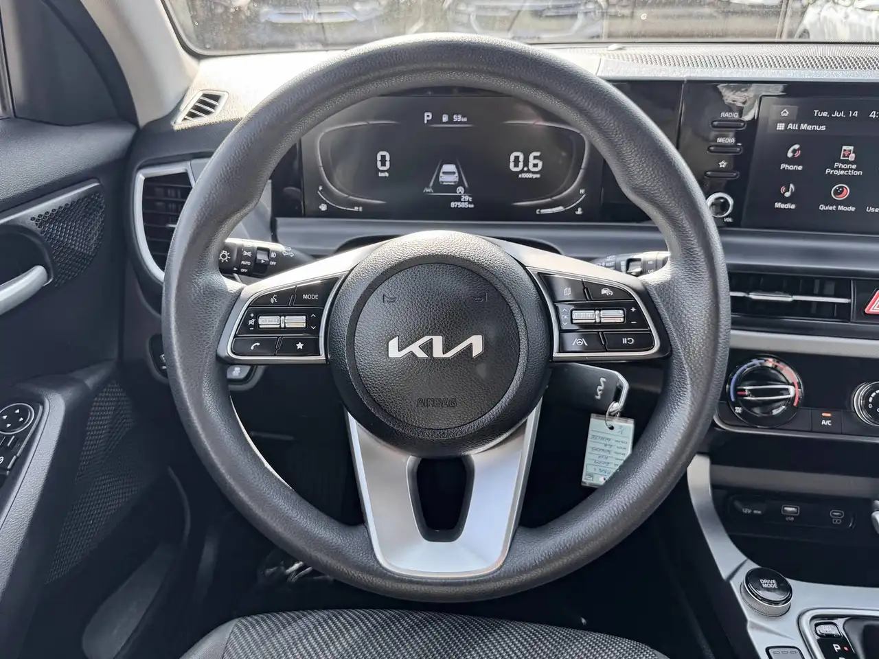 Kia Seltos photo Kia Seltos