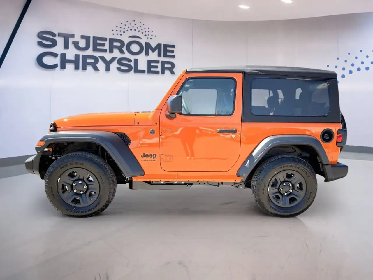 Jeep Wrangler снимка Jeep Wrangler