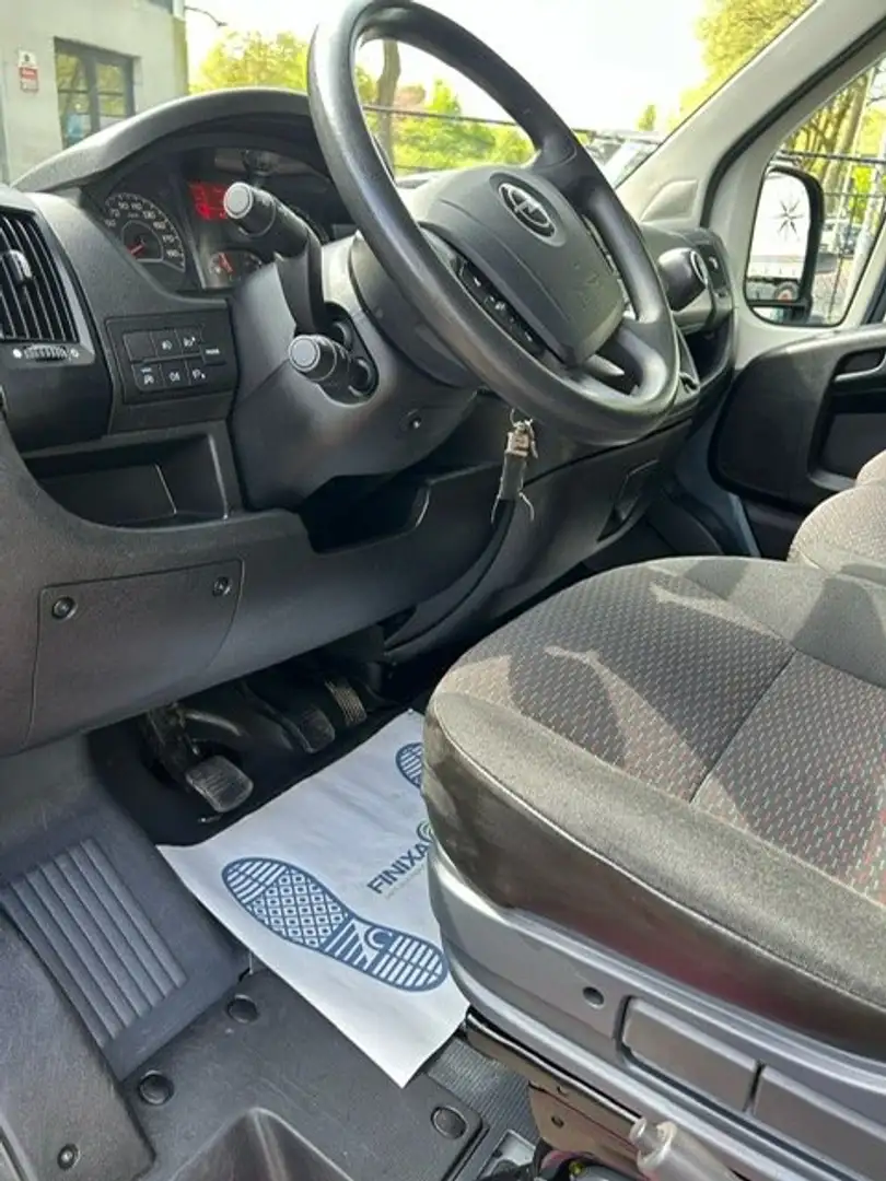 Opel Movano Movano 2.2 D L2H2 2WD VA verstärkt Edition Grijs - 2