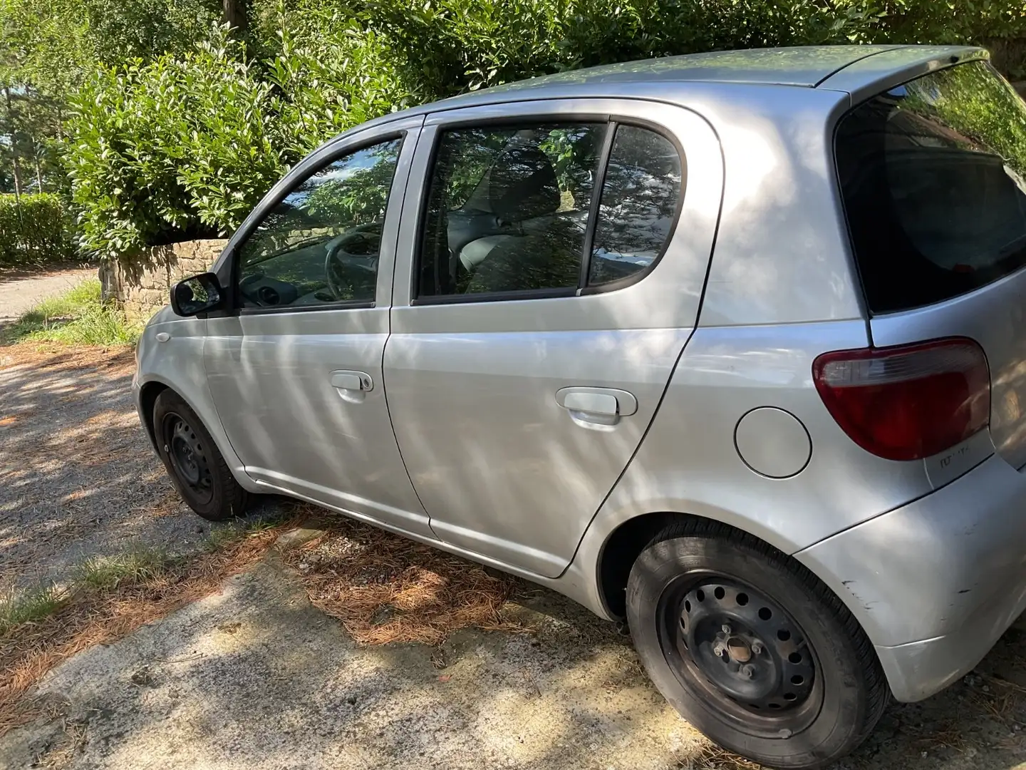 Toyota Yaris Yaris 5p 1.0 Sol Grigio - 2