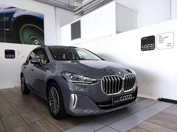 - 218d Active Tourer Luxury