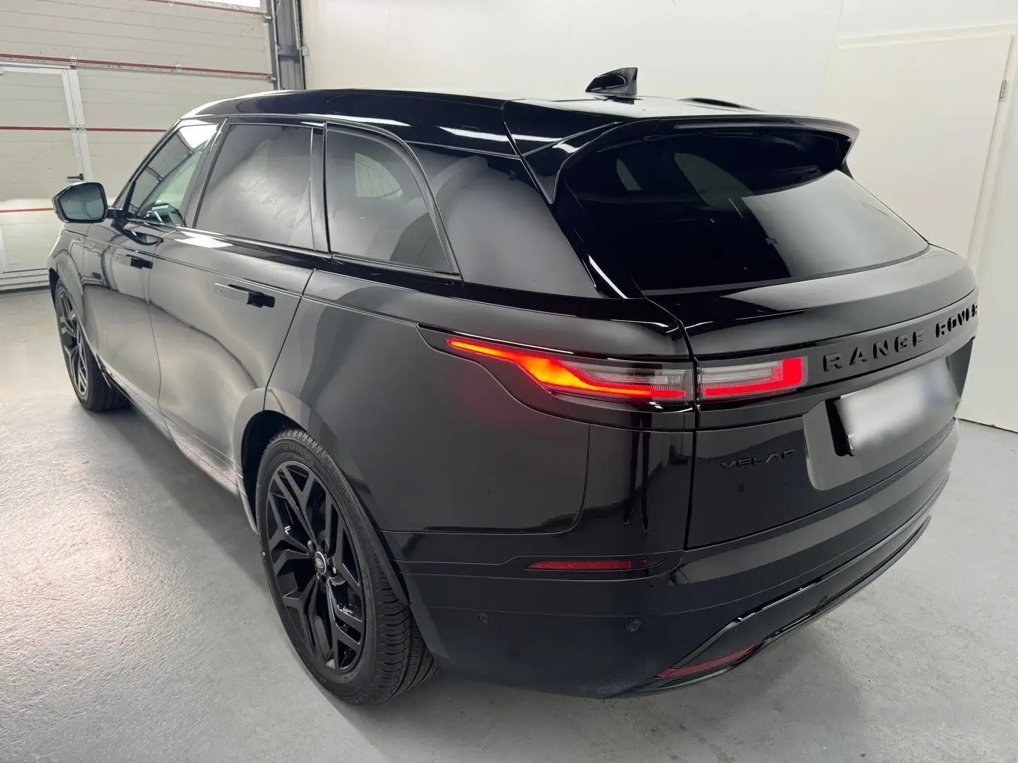 Land Rover Range Rover Velar P250 Dynamic SE Black Komfort Schwarz - 2