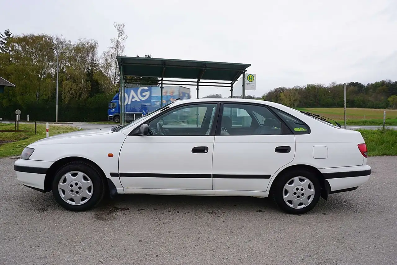 Toyota Carina E 1,6 XLi, foto 3