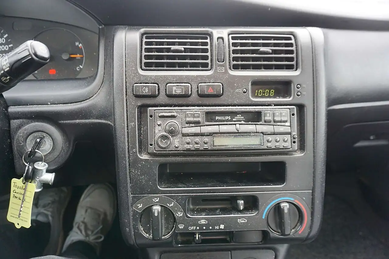 Toyota Carina E 1,6 XLi, foto 10