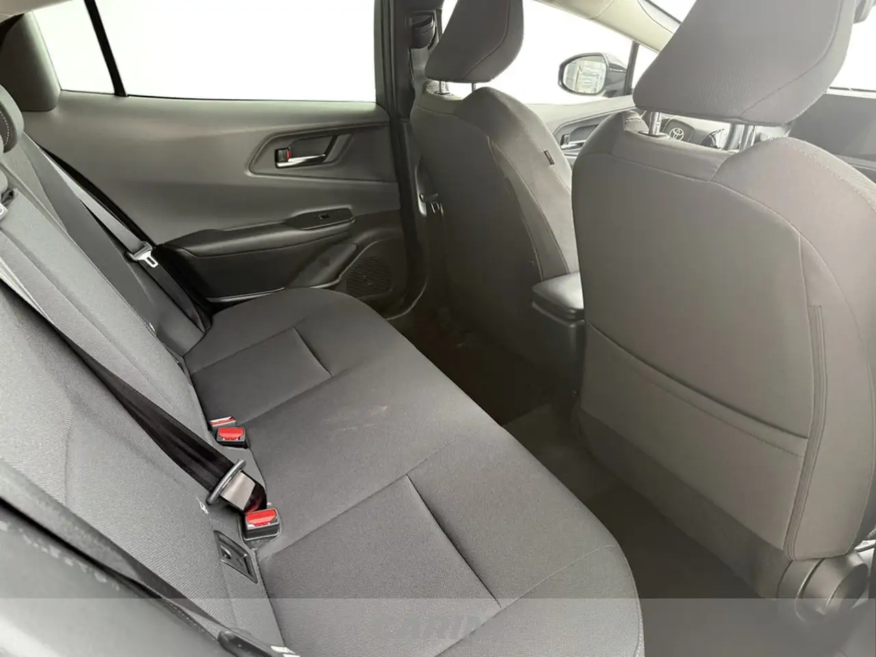 Toyota Prius 2.0 phev lounge, миниатюра 6