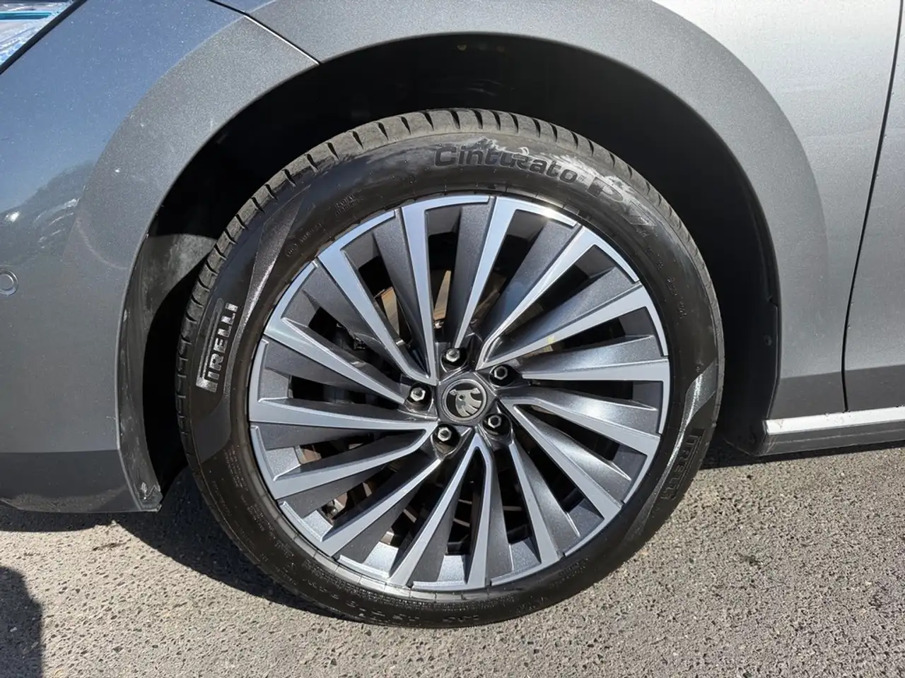 Skoda Superb Combi 2,0 TDI L&K DSG, миниатюра 3