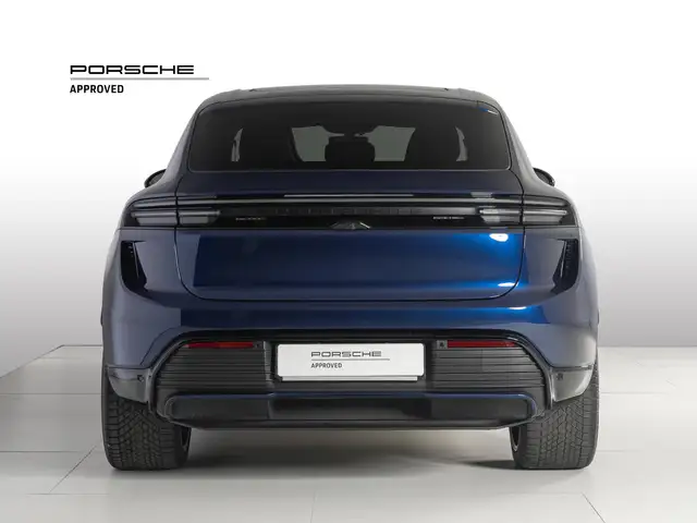 Porsche Macan view 7