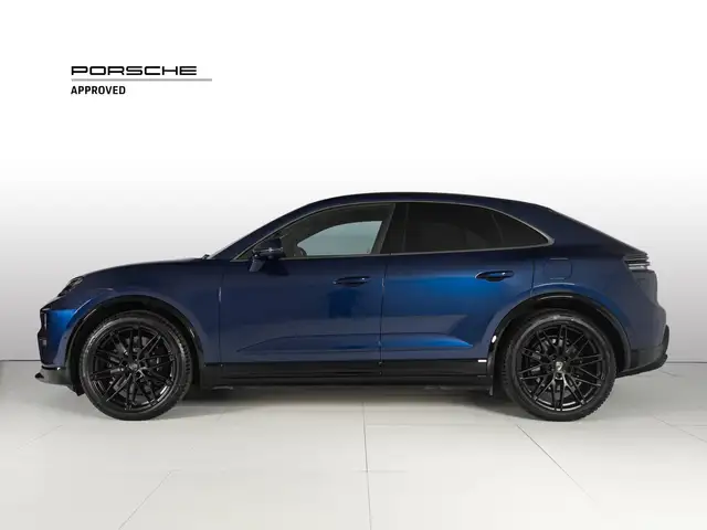 Porsche Macan view 2