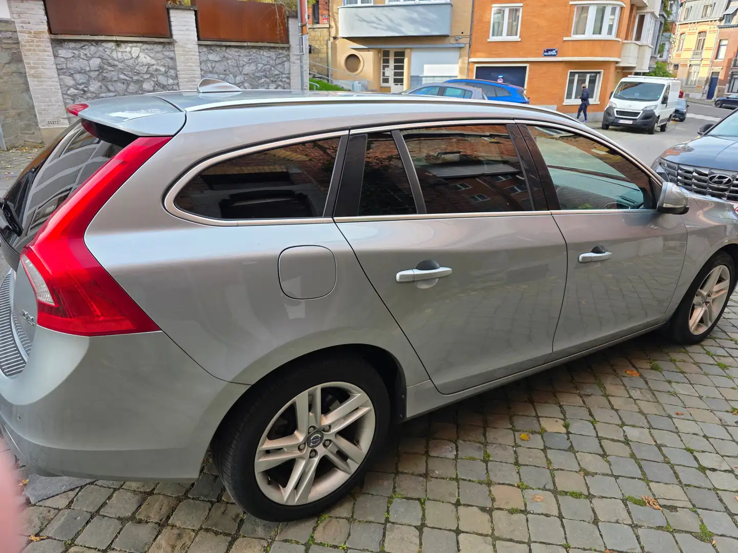 Volvo V60 V60 1.6 D2 Summum Zilver - 2