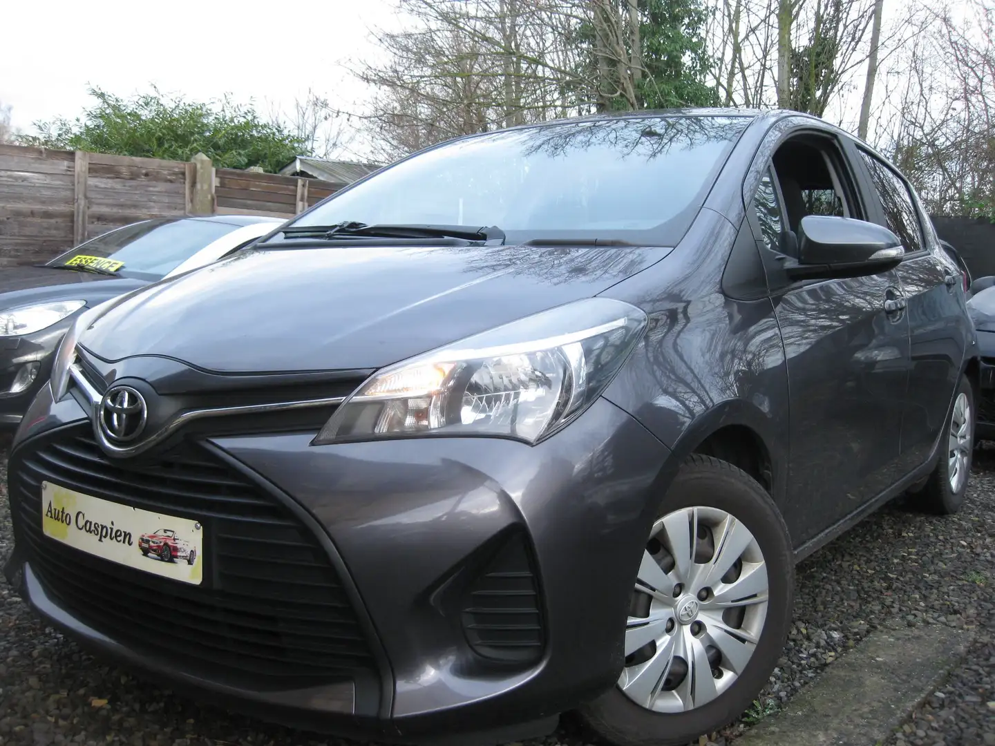 Toyota Yaris Yaris 1.3 i GPS Camera Clim 79000km Euro 6b Gris - 2