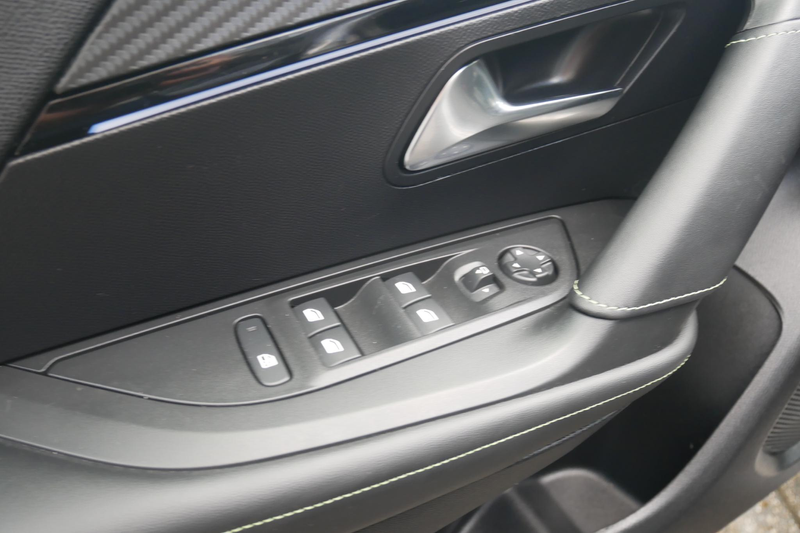 Peugeot 2008 1.2 Hybrid 145PK GT Automaat | Camera | Cruise con — photo 15