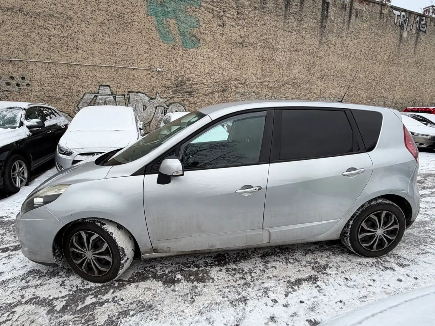 Renault Scenic III Dynamique-KLIMA-NAVI-TEMPOMAT Grau - 2