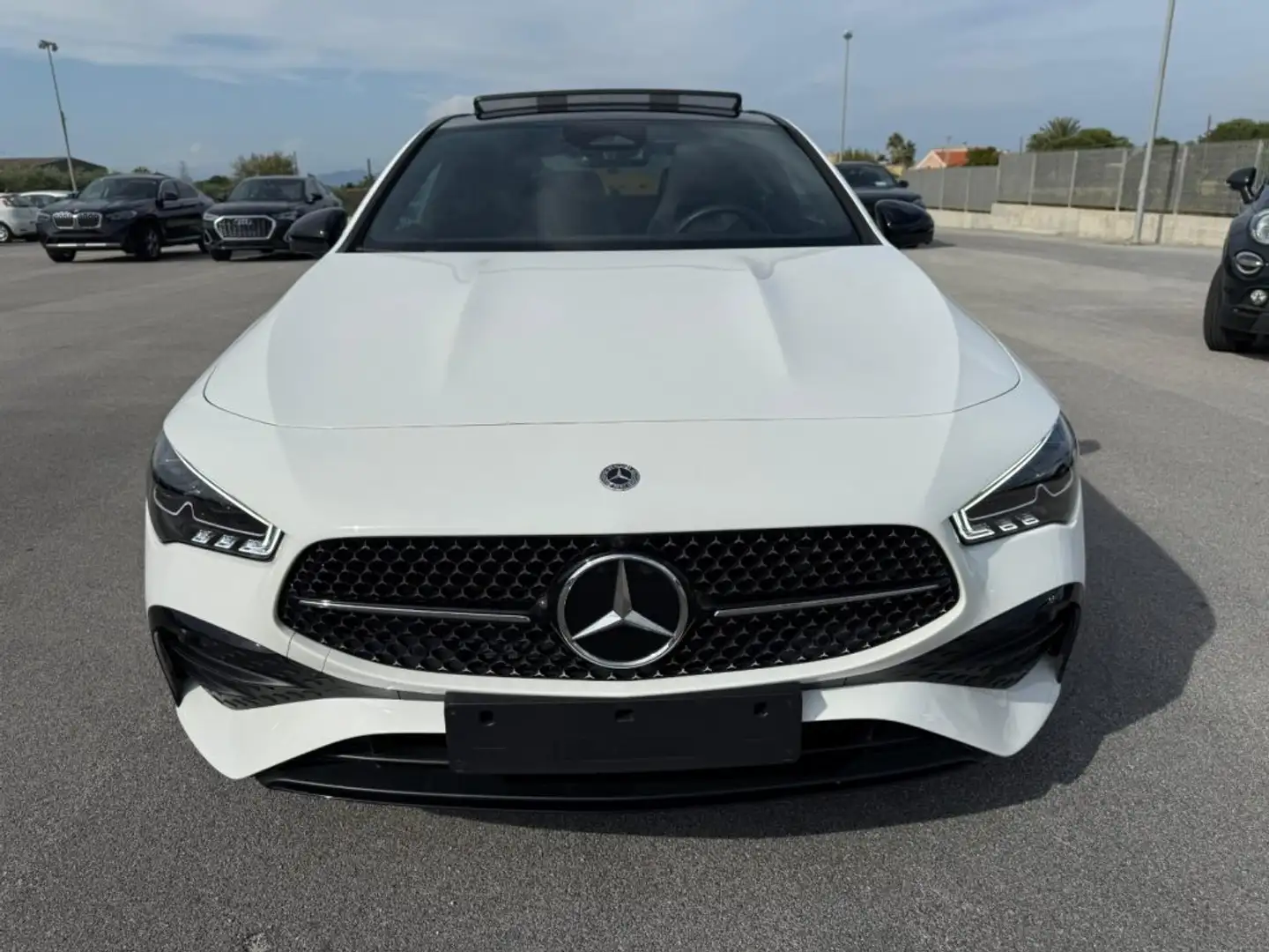 Mercedes-Benz CLA 200 d Automatic AMG Line Premium Plus Bianco - 2