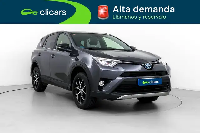 Toyota Rav4 view 3