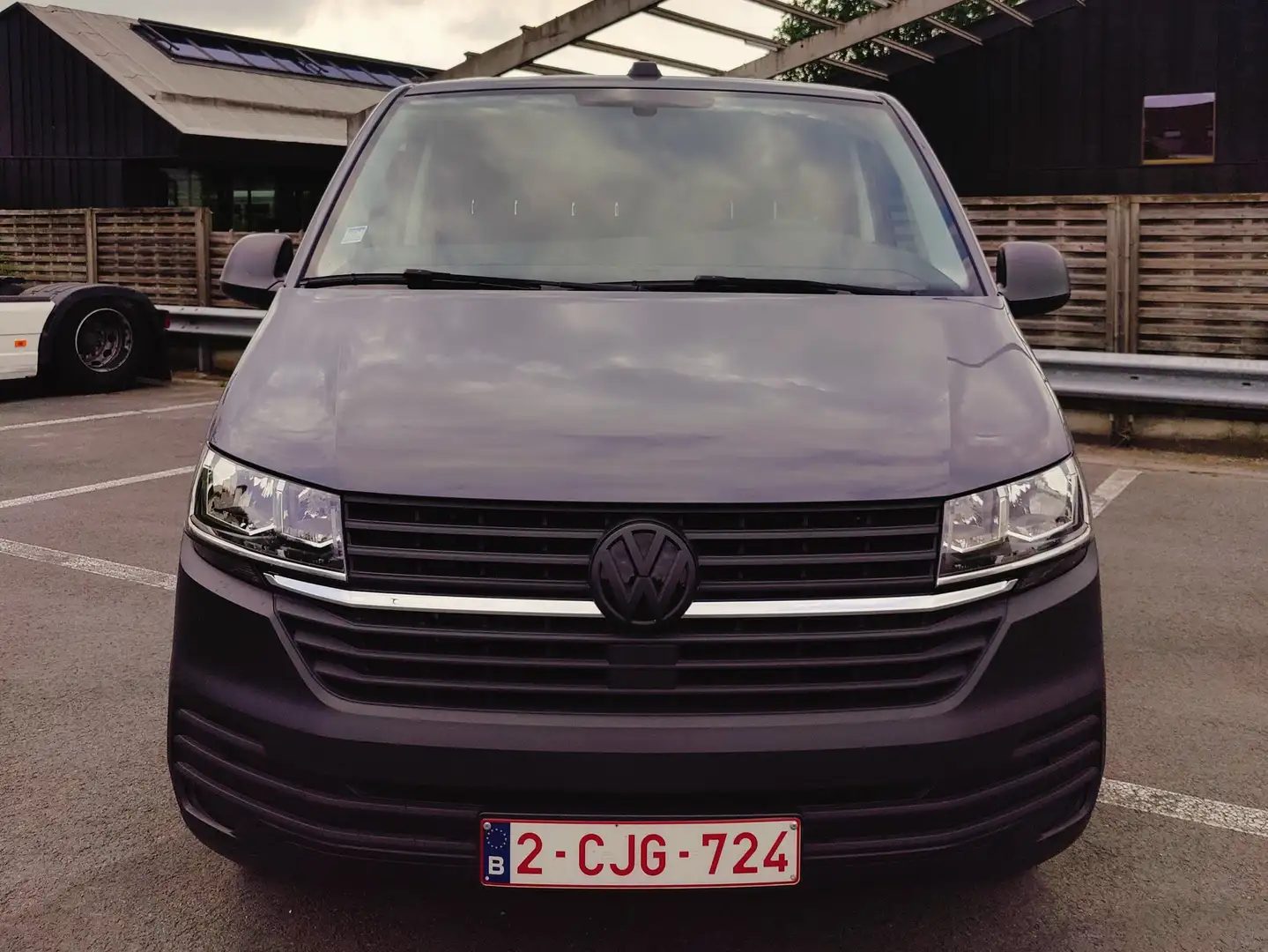 Volkswagen T6.1 Transporter Transporter T6.1 DSG L2 Šedá - 2