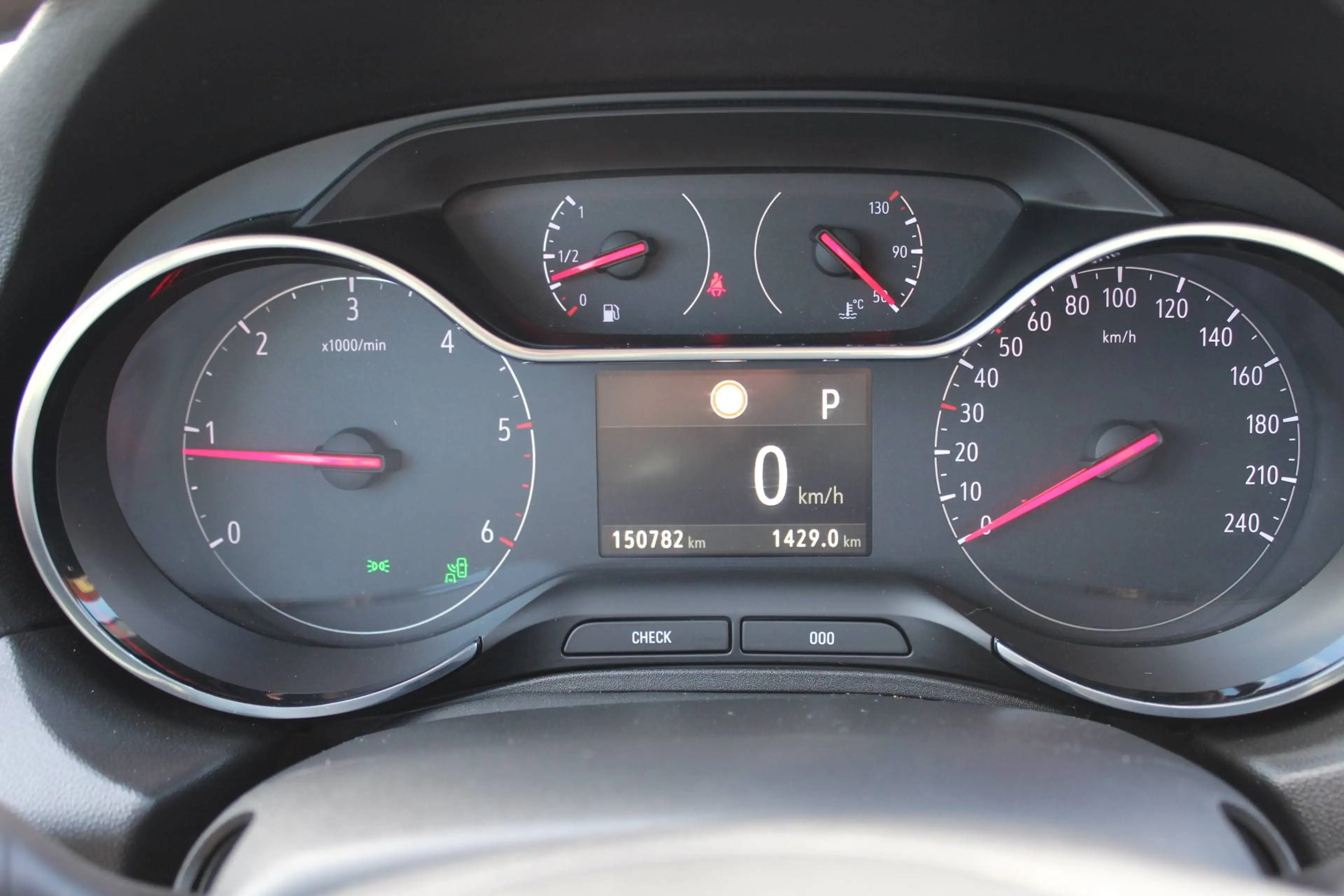 Opel Grandland X Ultimate — photo 15