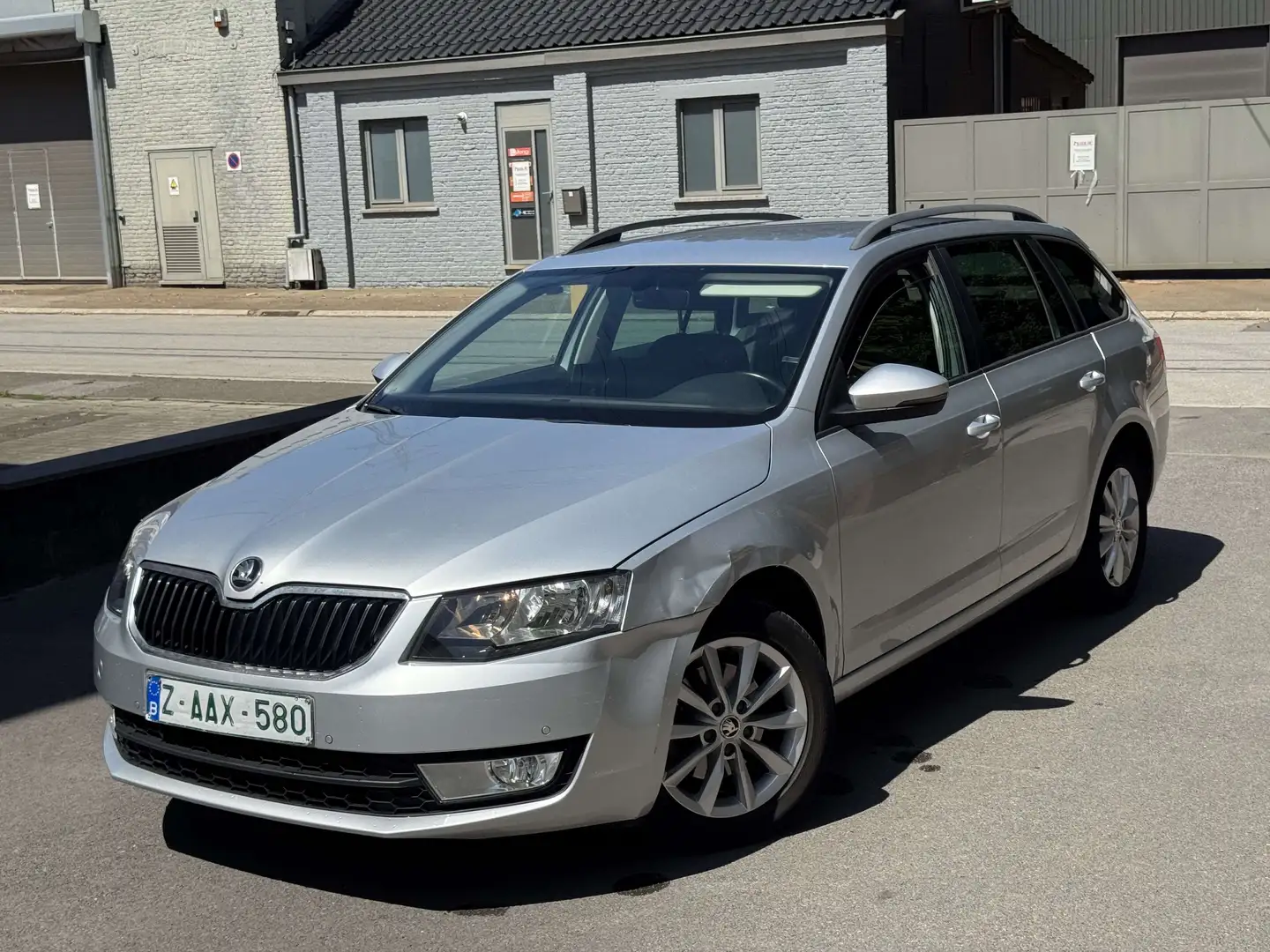Skoda Octavia SW 1.0 TSI 2017// 182.000km// Ac// Gps// Gris - 1