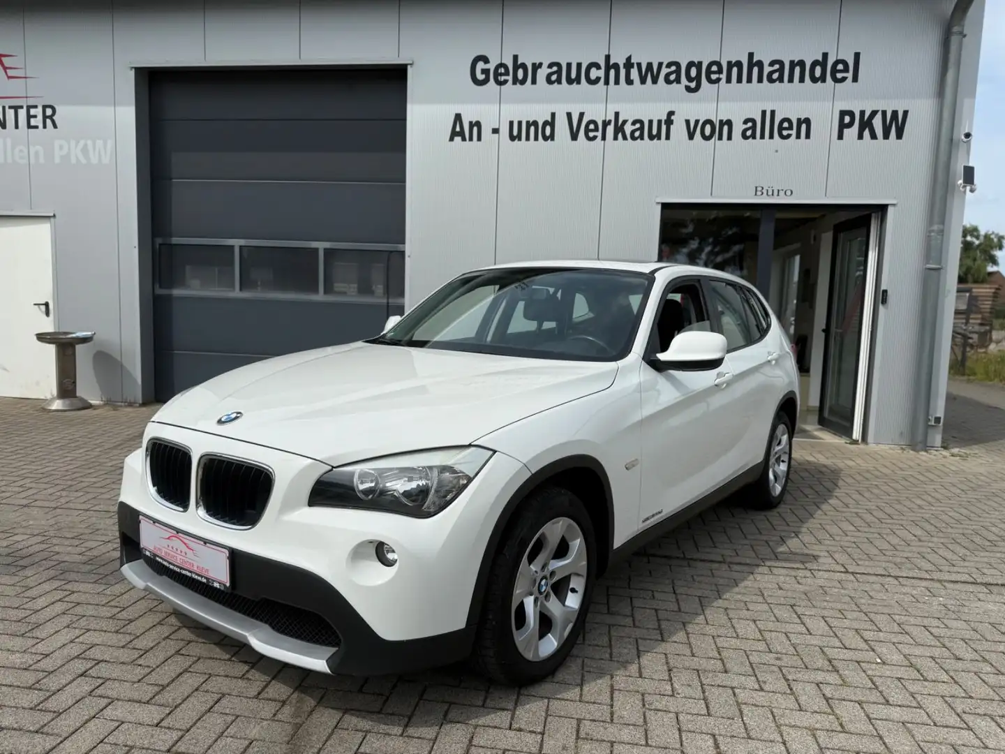 BMW X1 20 d sDrive*PDC*HU 2/27*KLIMA*Motor Problem Weiß - 1