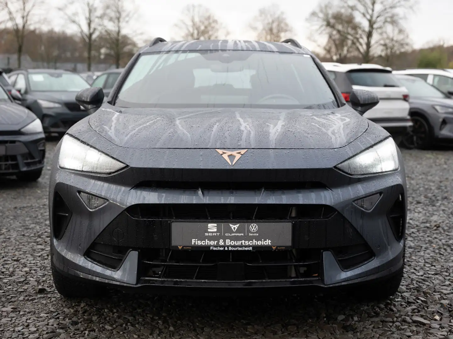 CUPRA Formentor 1.5 eTSI DSG NAVI PANO KAMERA LED S Grau - 2