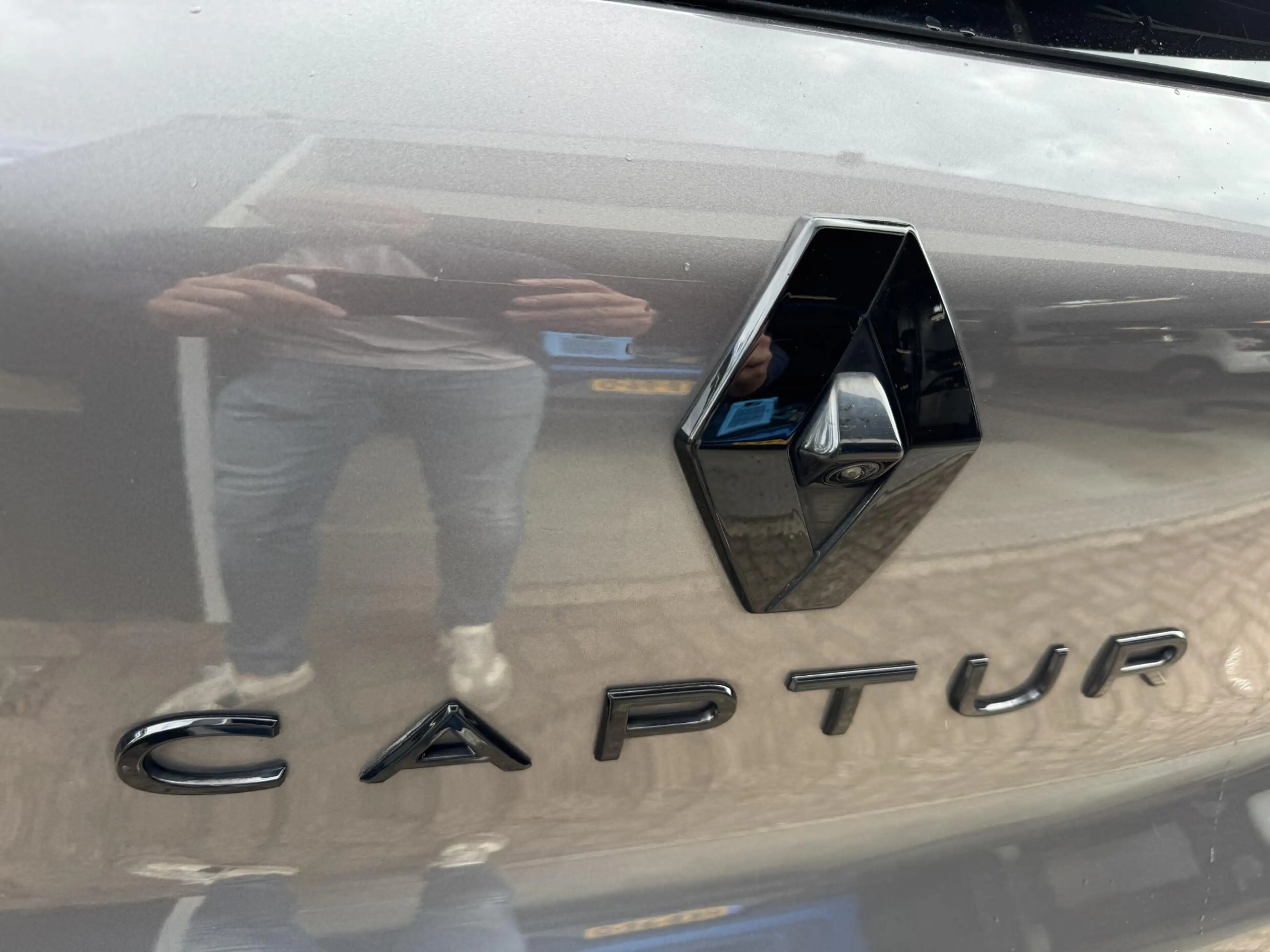 Renault Captur 1.6 E-Tech Plug-in Hybrid 160 Rive Gauche — photo 7