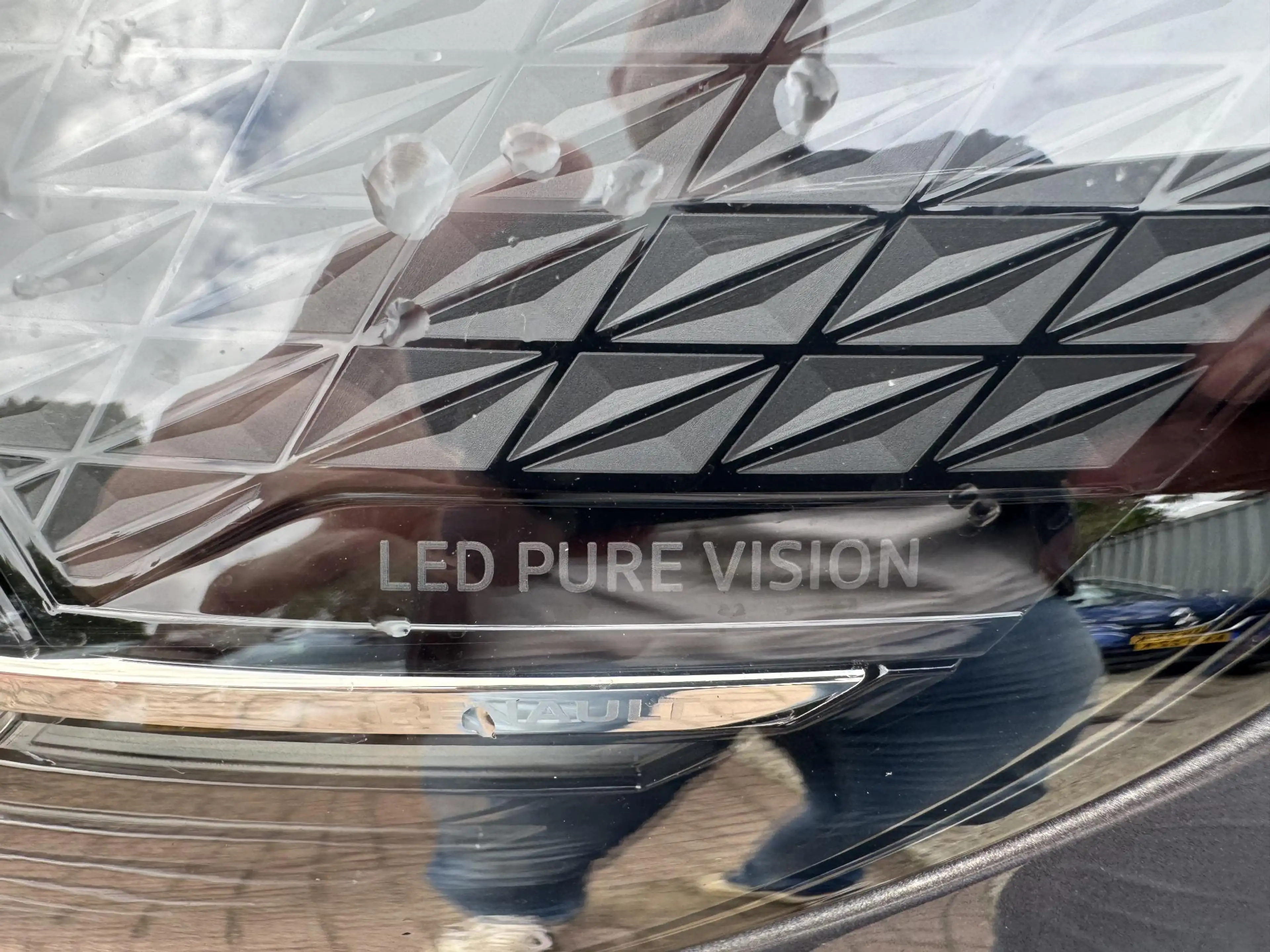 Renault Captur 1.6 E-Tech Plug-in Hybrid 160 Rive Gauche — photo 11