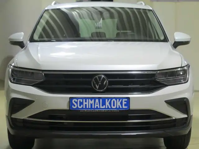 Volkswagen Tiguan 2.0 TDI SCR DSG7 Move Navi ACC DAB LM17