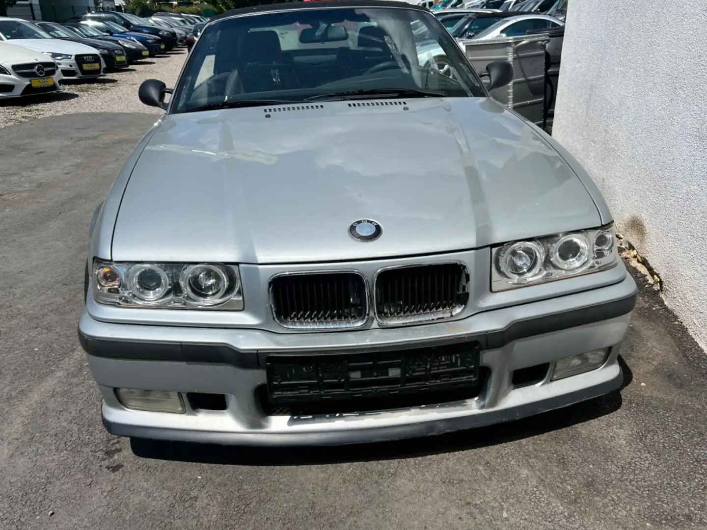 BMW 318 i Cabrio Silver - 2