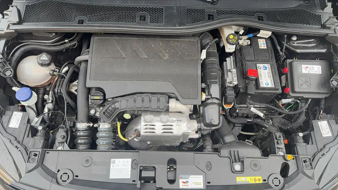 Peugeot 208 208 — photo 15