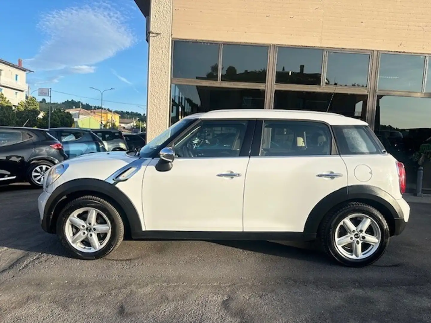 MINI One D Countryman Mini 1.6 One D Countryman Bílá - 2